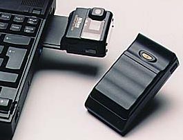 nikon coolpix 100 first camera with carfd slot for inserting a pc card camera 1996