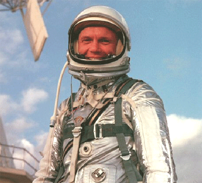 joh glenn used minolta hi-matic in space 1962